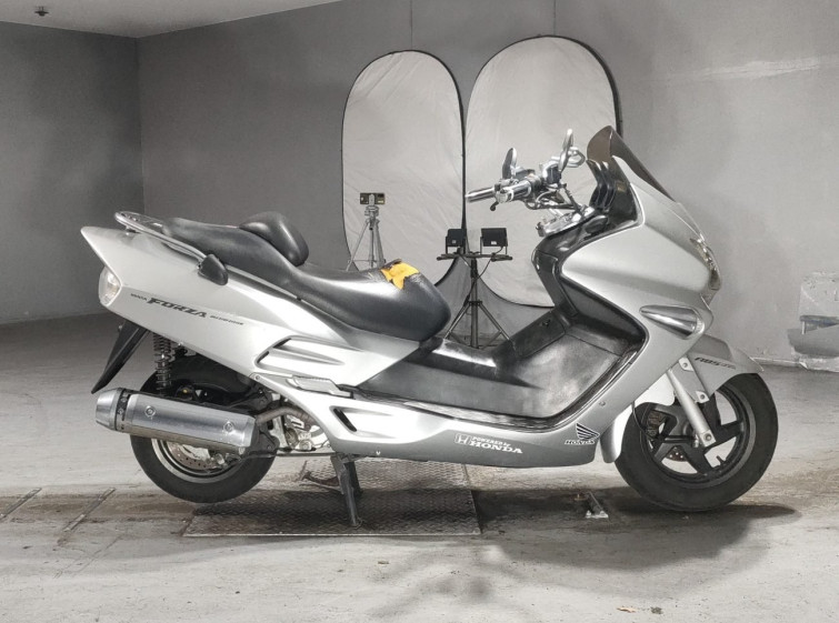 Мотоцикл Honda FORZA с пробегом 33234 km