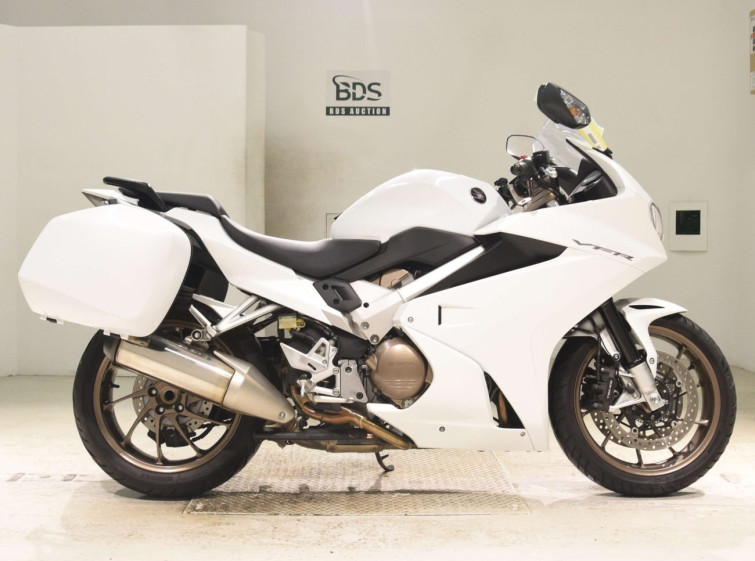 Мотоцикл Honda VFR800F с пробегом 24725 km
