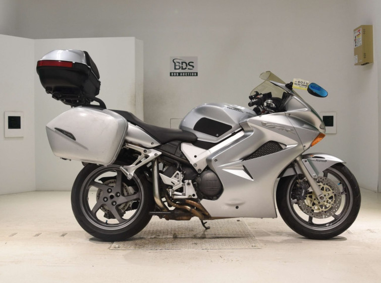 Мотоцикл Honda VFR800F с пробегом 60400 km
