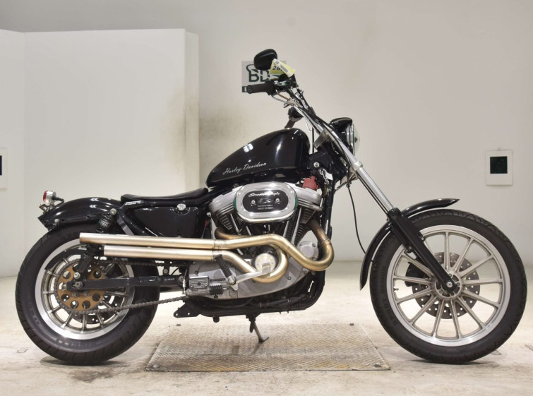 Мотоцикл HD SPORTSTER XLH883 з пробігом 27337 km