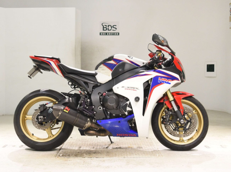 Мотоцикл Honda CBR1000RR з пробігом 30013 km