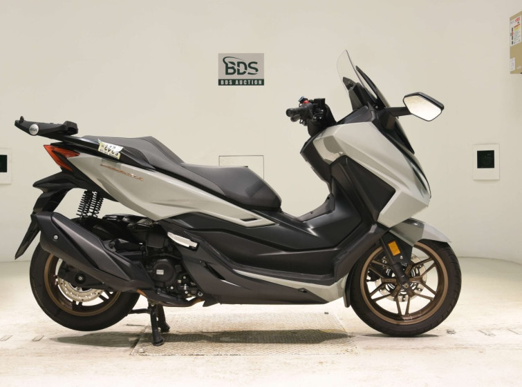 Мотоцикл Honda FORZA-6 з пробігом 17748 km
