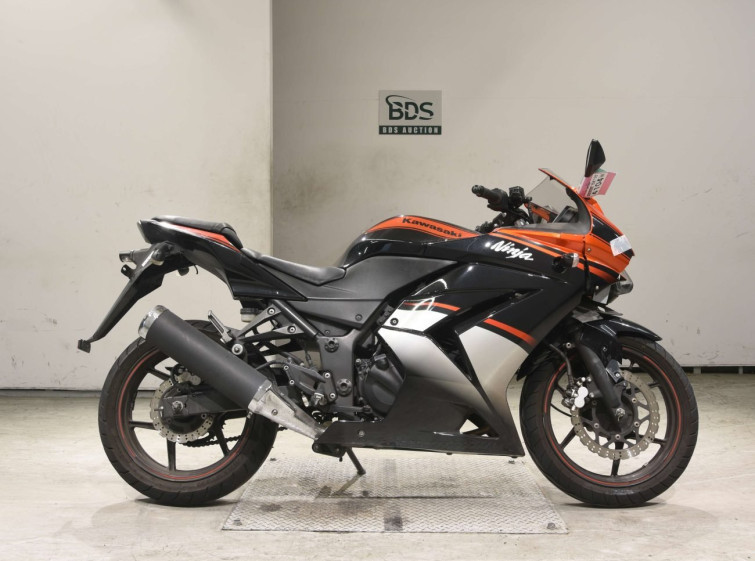 Мотоцикл Kawasaki NINJA250R з пробігом 40499 km