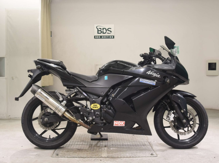 Мотоцикл Kawasaki NINJA250R з пробігом 26667 km