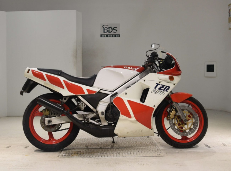 Мотоцикл Yamaha TZR250 с пробегом 17790 km