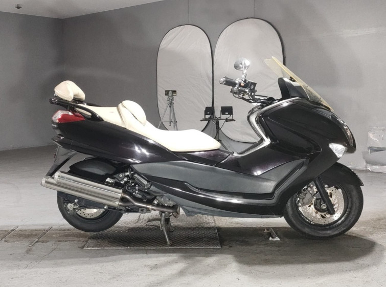 Мотоцикл Yamaha MAJESTY 250