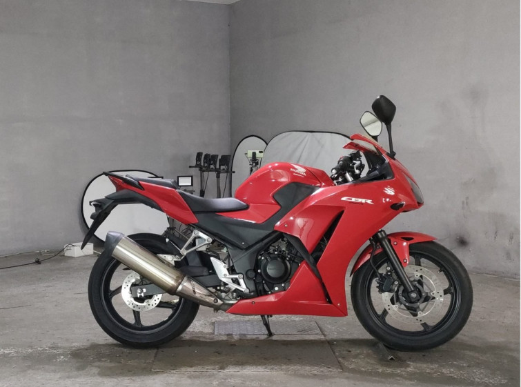 Мотоцикл Honda CBR250R з пробігом 21450 km