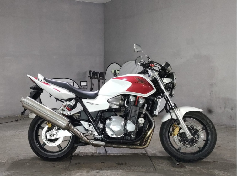 Мотоцикл Honda CB1300SF з пробігом 12193 km