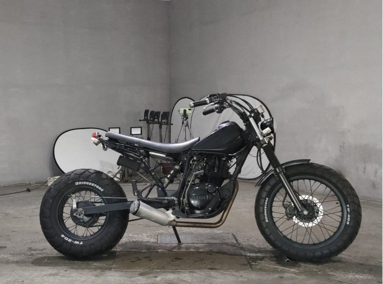Мотоцикл Yamaha TW225 с пробегом 16583 km
