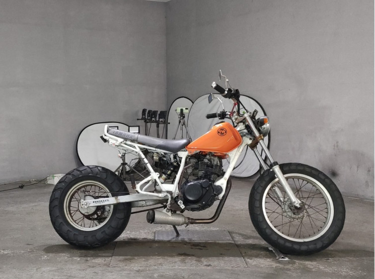 Мотоцикл Yamaha TW200 с пробегом 1187 km