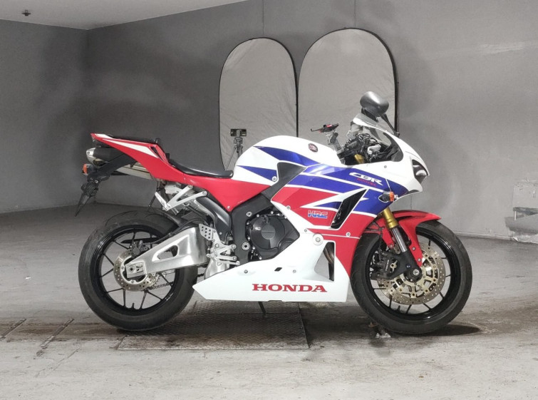 Мотоцикл Honda CBR600RR з пробігом 5380 km