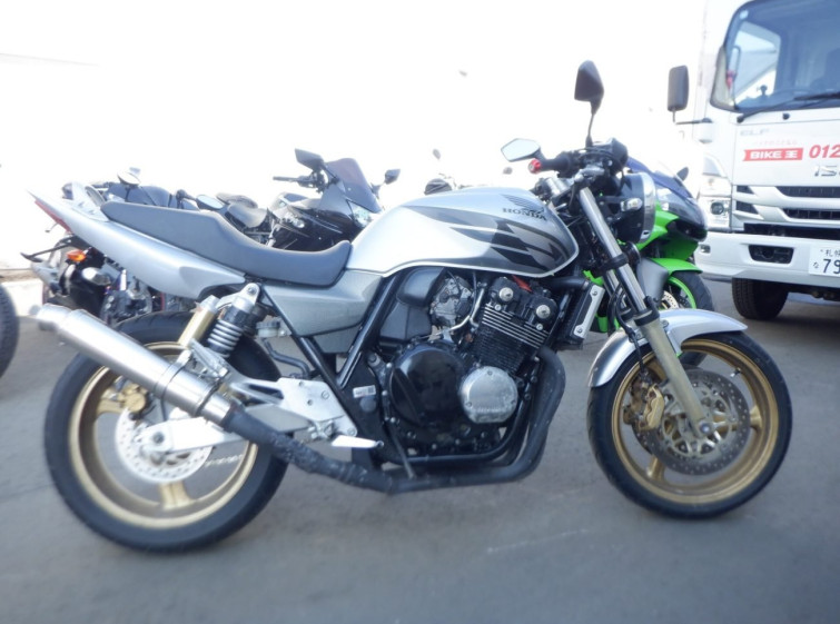 Мотоцикл Honda CB400SFV с пробегом 7809 km