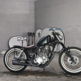 Мотоцикл Yamaha SR400 с пробегом 9387 km