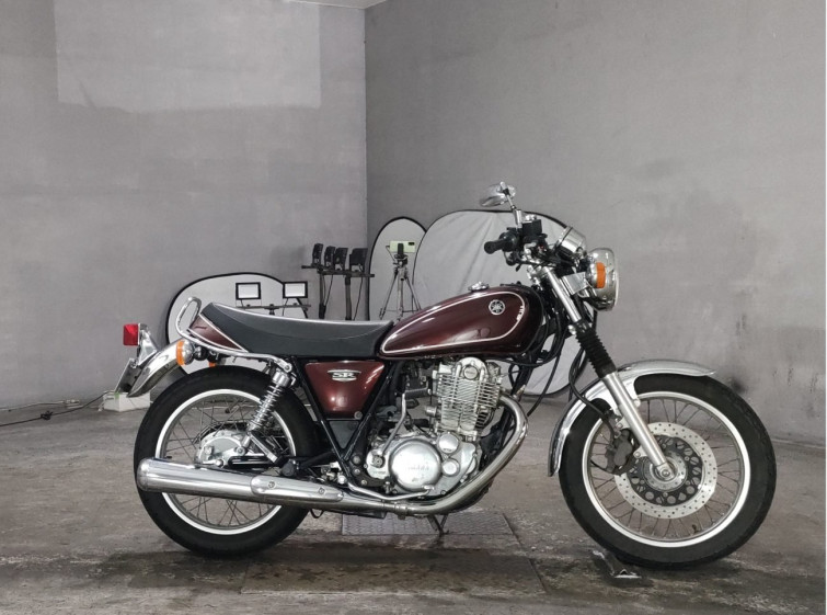 Мотоцикл Yamaha SR400 с пробегом 13946 km