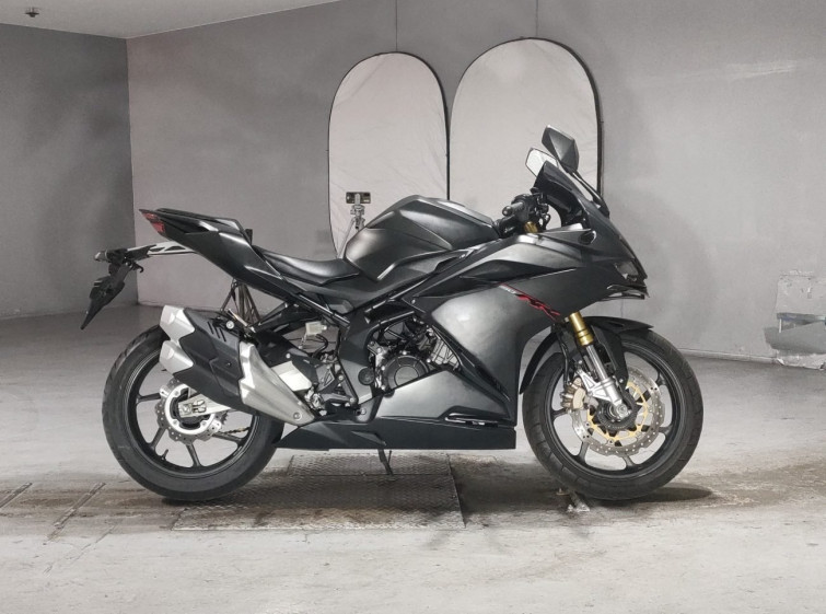 Мотоцикл Honda CBR250RR с пробегом 20131 km