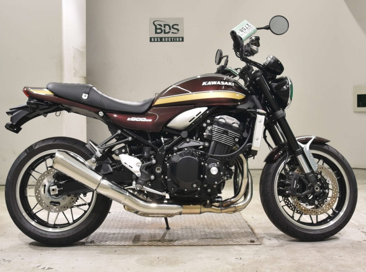 Мотоцикл Kawasaki Z900RS с пробегом 3960 km