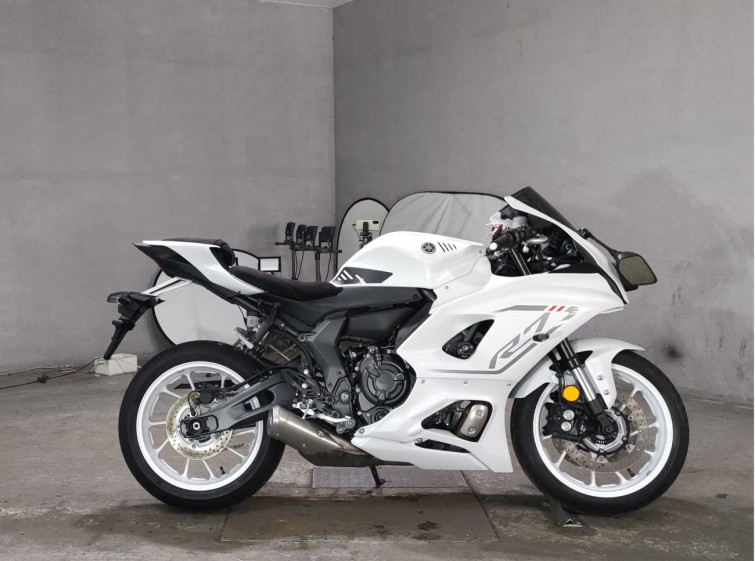 Мотоцикл Yamaha YZF-R7 с пробегом 1377 km