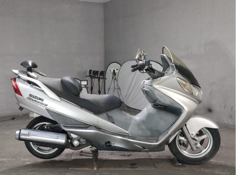 Мотоцикл Suzuki SKYWAVE 250