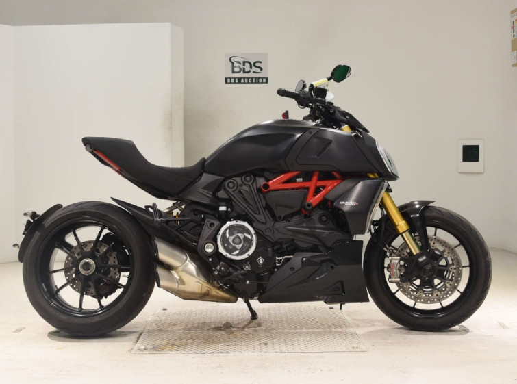 Мотоцикл Ducati DIAVEL 1260S с пробегом 8678 km