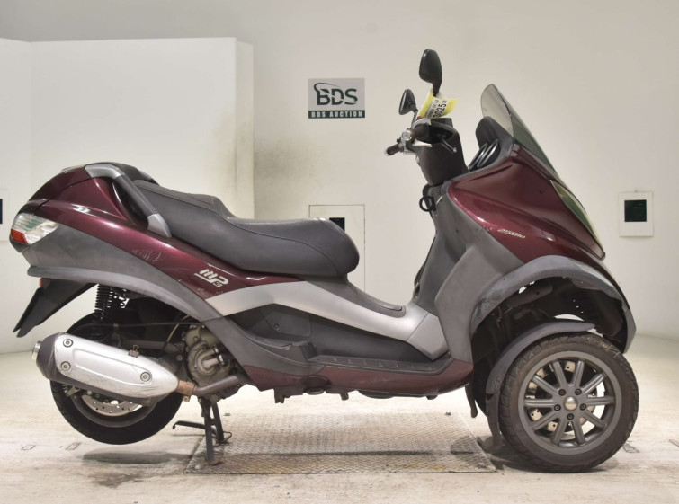 Мотоцикл Piaggio MP3 250 с пробегом 40080 km