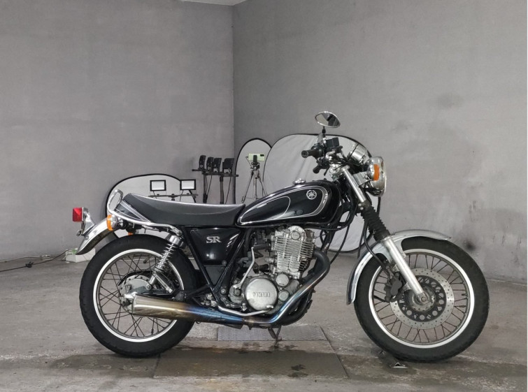 Мотоцикл Yamaha SR400 с пробегом 25982 km