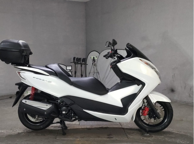 Мотоцикл Honda FORZA SI з пробігом 21191 km