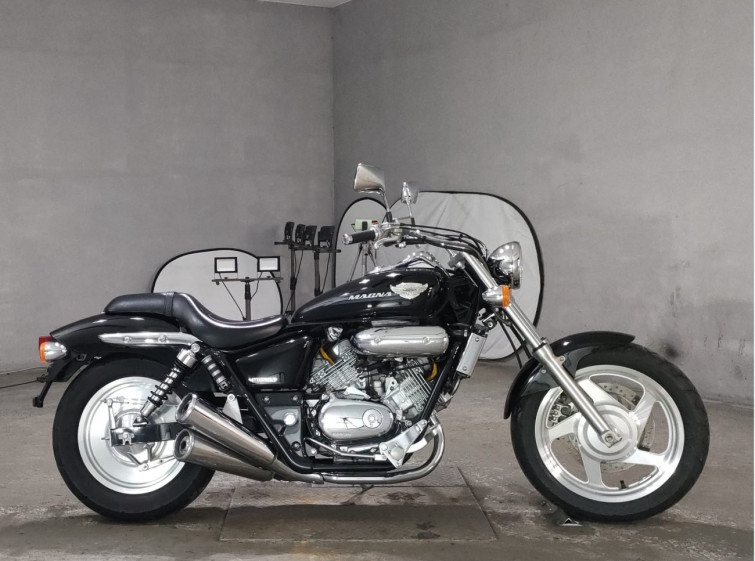 Мотоцикл Honda MAGNA250 с пробегом 1848 km