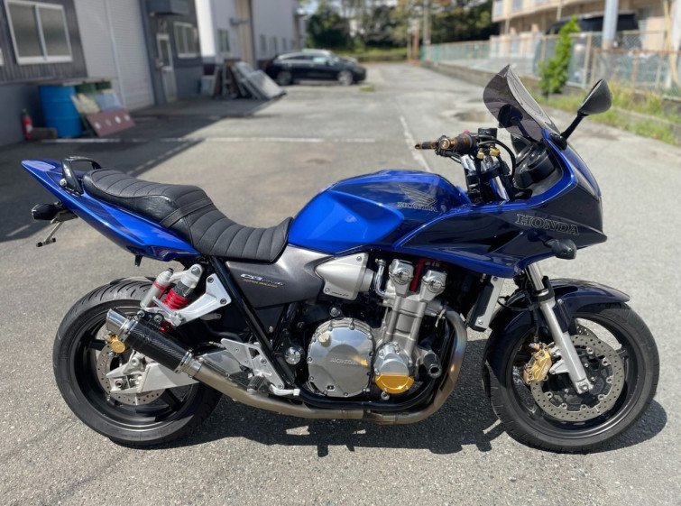 Мотоцикл Honda CB1300SF з пробігом 72917 km