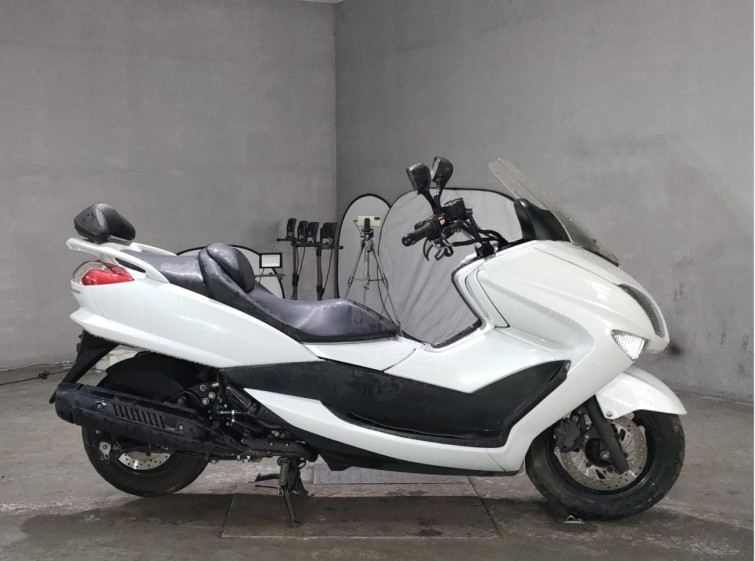 Мотоцикл Yamaha MAJESTY 250 с пробегом 13310 km