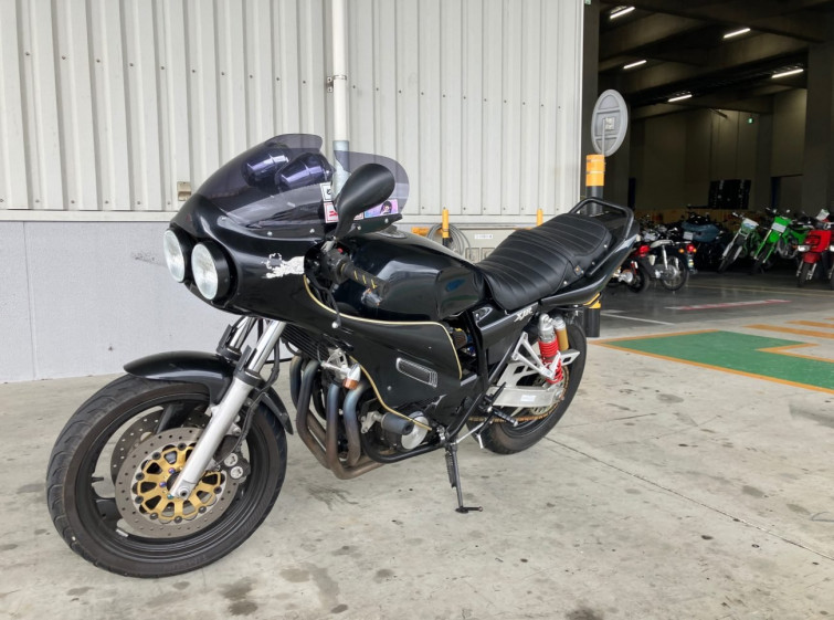 Мотоцикл Yamaha XJR400