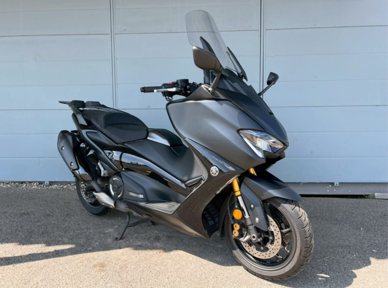 Мотоцикл Yamaha T-MAX560A с пробегом 7600 km