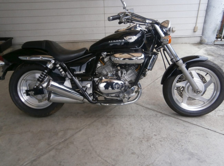 Мотоцикл Honda MAGNA250 с пробегом 8480 km