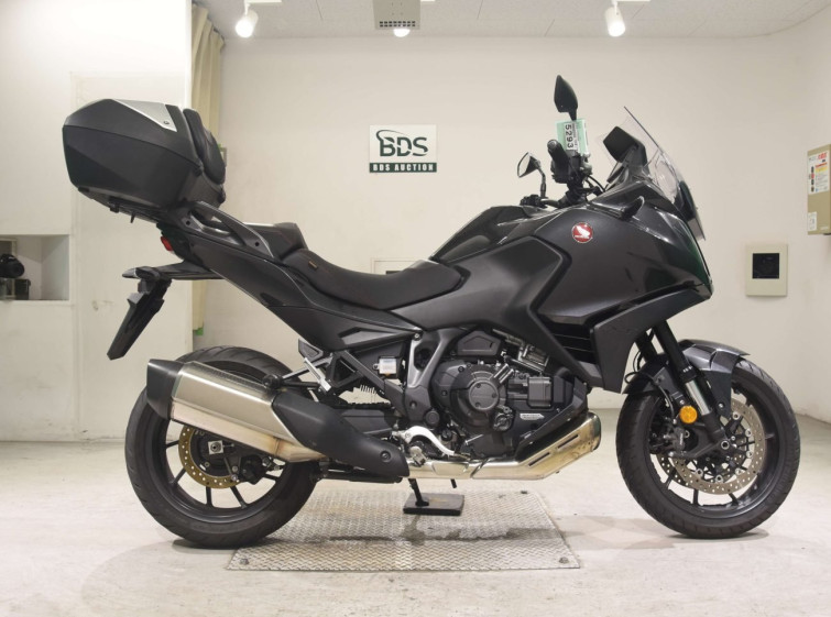 Мотоцикл Honda NT1100 з пробігом 13238 km