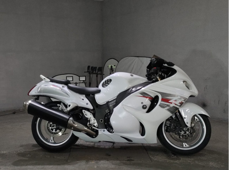 Мотоцикл Suzuki GSX1300R HAYABUSA з пробігом 8812 m