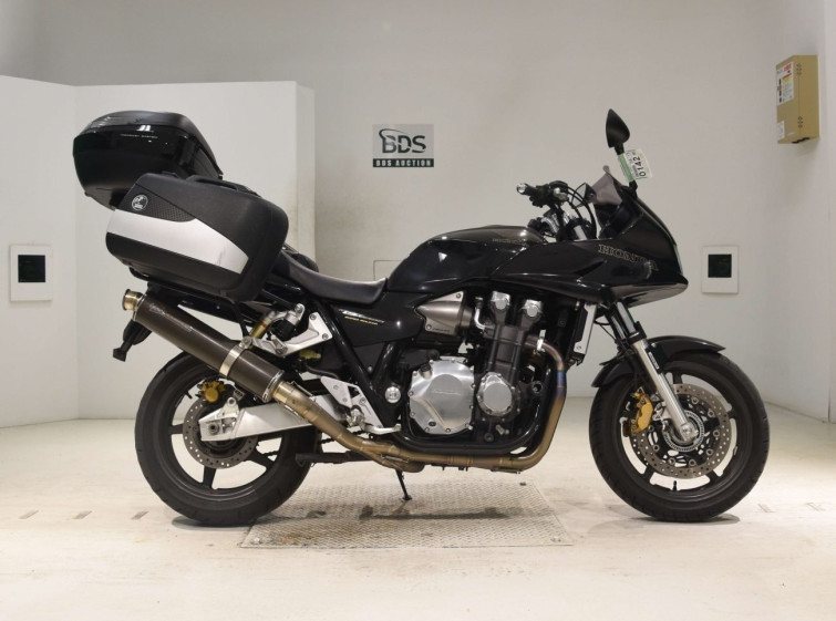 Мотоцикл Honda CB1300SF з пробігом 55871 km