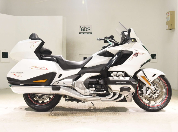 Мотоцикл Honda GL1800 TOUR з пробігом 52170 km