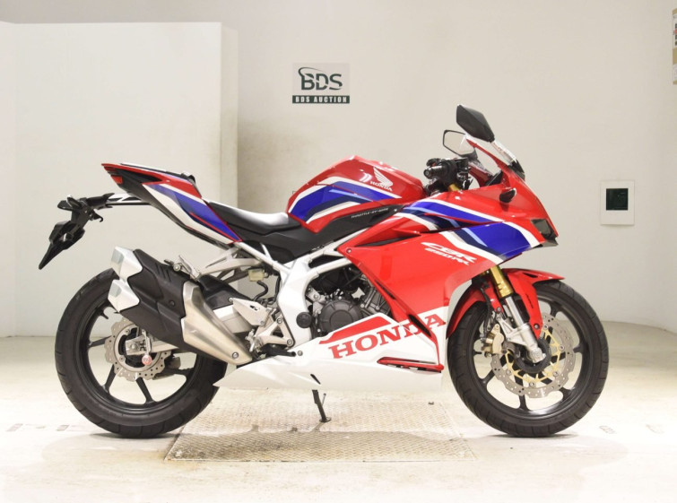 Мотоцикл Honda CBR250RR з пробігом 25311 km