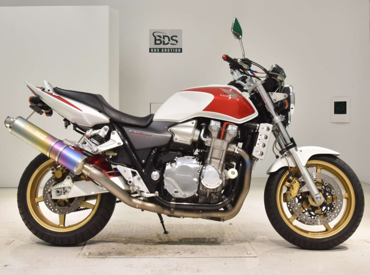 Мотоцикл Honda CB1300SF з пробігом 23353 km