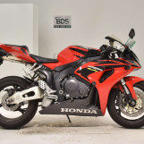 Мотоцикл Honda CBR1000RR с пробегом 27868 km