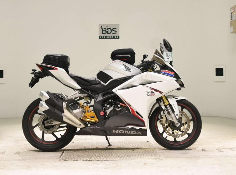 Мотоцикл Honda CBR250RR з пробігом 16350 km