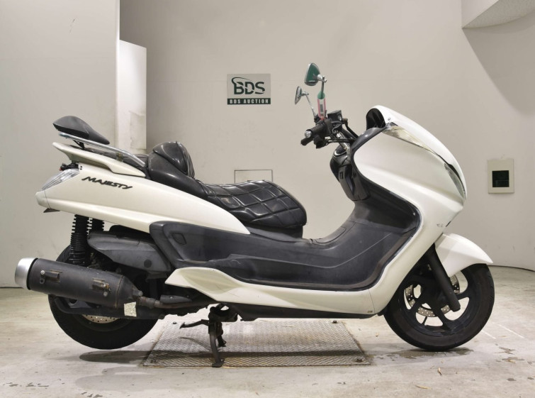 Мотоцикл Yamaha MAJESTY 250