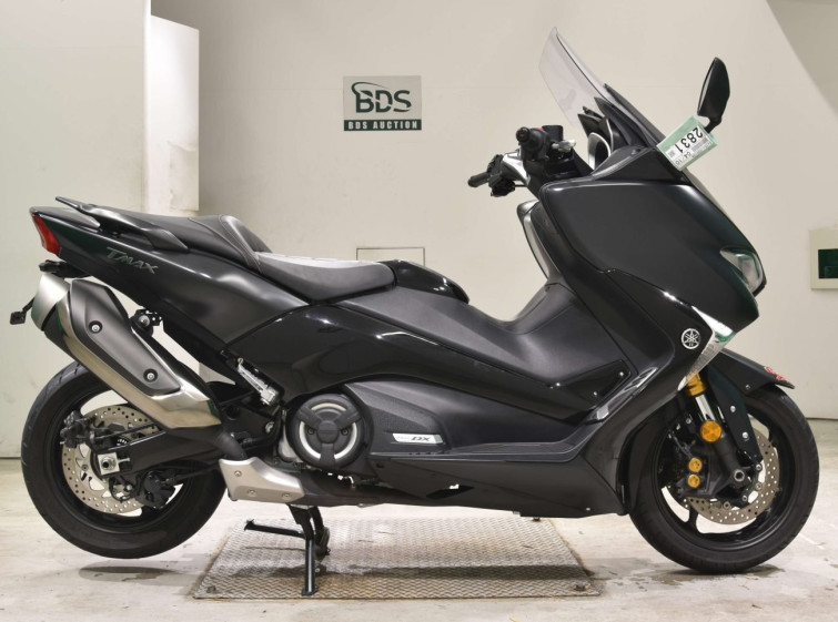 Мотоцикл Yamaha T-MAX530DX с пробегом 7028 km
