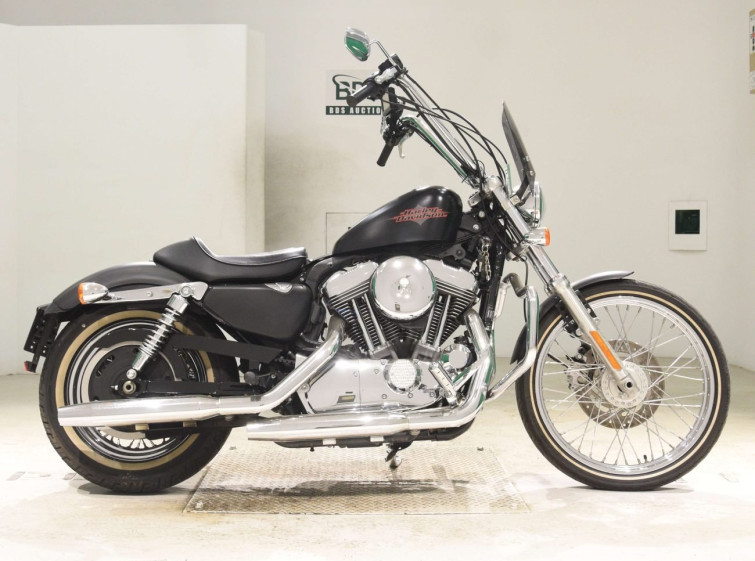 Мотоцикл HD SPORTSTER SEVENTY-TWO XL1200V с пробегом 13915 km
