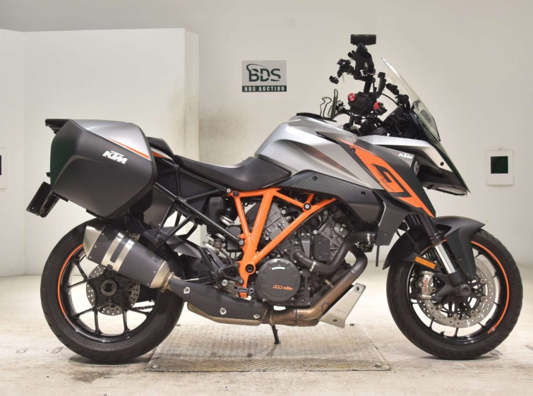 Мотоцикл KTM 1290 SUPERDUKE GT з пробігом 93303 km