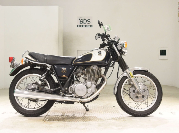 Мотоцикл Yamaha SR400-2 с пробегом 2876 km