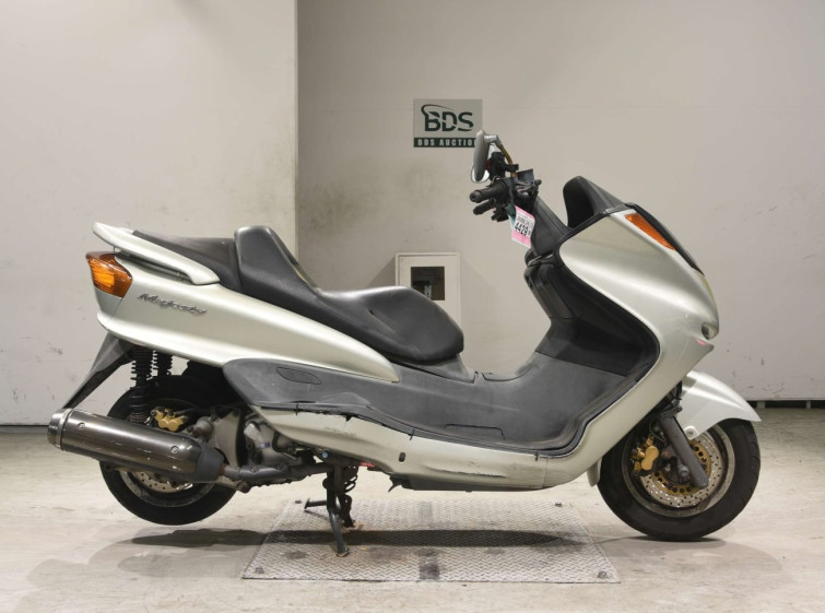 Мотоцикл Yamaha MAJESTY 250