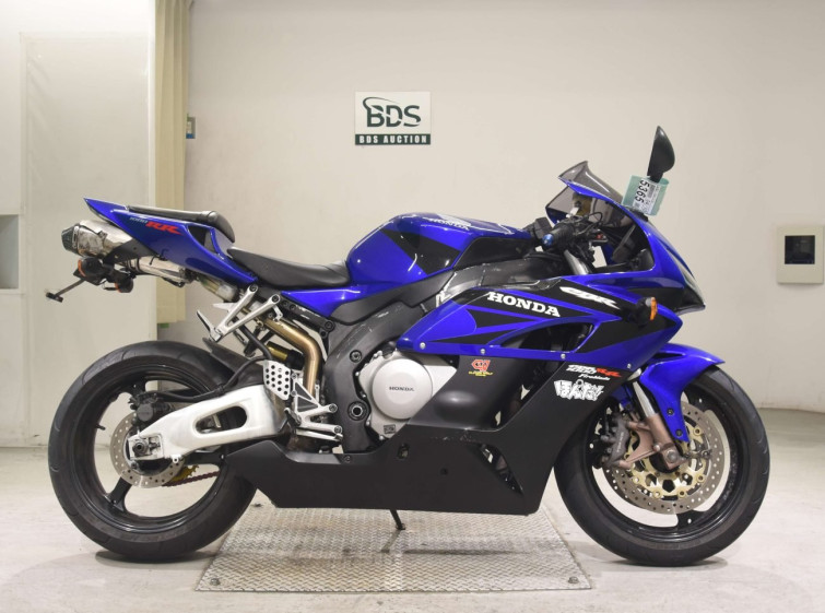 Мотоцикл Honda CBR1000RR с пробегом 35021 km