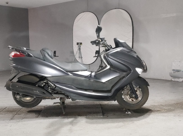 Мотоцикл Yamaha MAJESTY 250