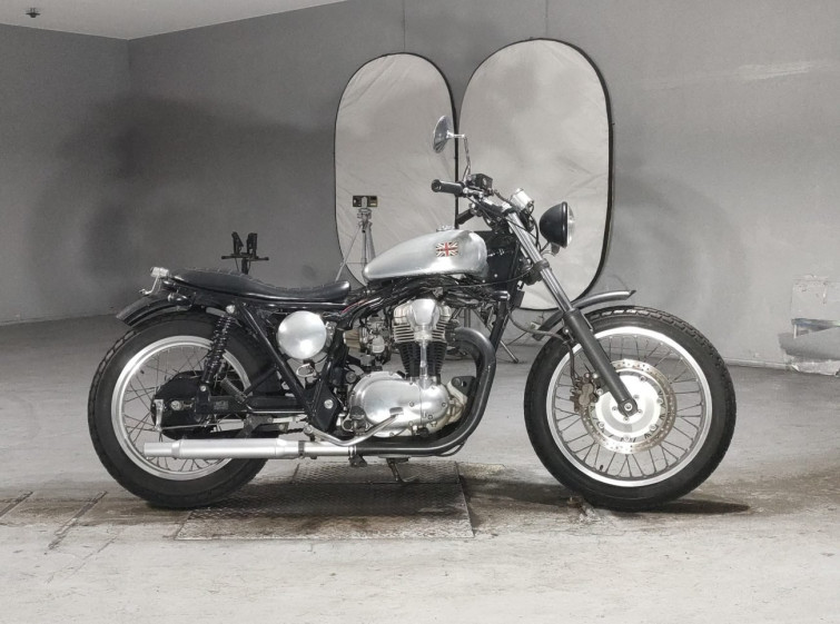 Мотоцикл Kawasaki W400 з пробігом 13277 km