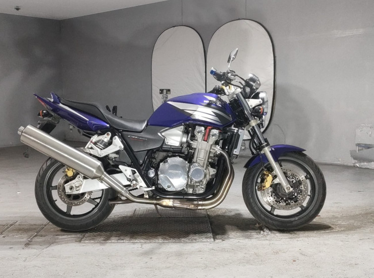 Мотоцикл Honda CB1300SF з пробігом 28080 km